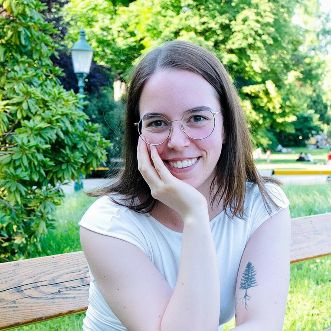 Physiotherapeutin Jasmin Keschbaum im Portrait - Physiotherapie spezialisiert auf Schwindel, Tinnitus und Zervikalsyndrom